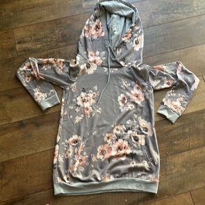 Floral grey hooded sweatshirt - NWOT - Small